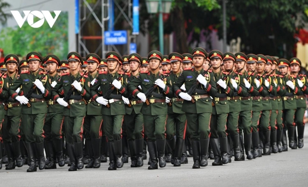 Đoàn quân nhân của Lào trong lễ tổng duyệt diễu binh, diễu hành kỷ niệm sáng 30/8/2025. Ảnh: VOV
