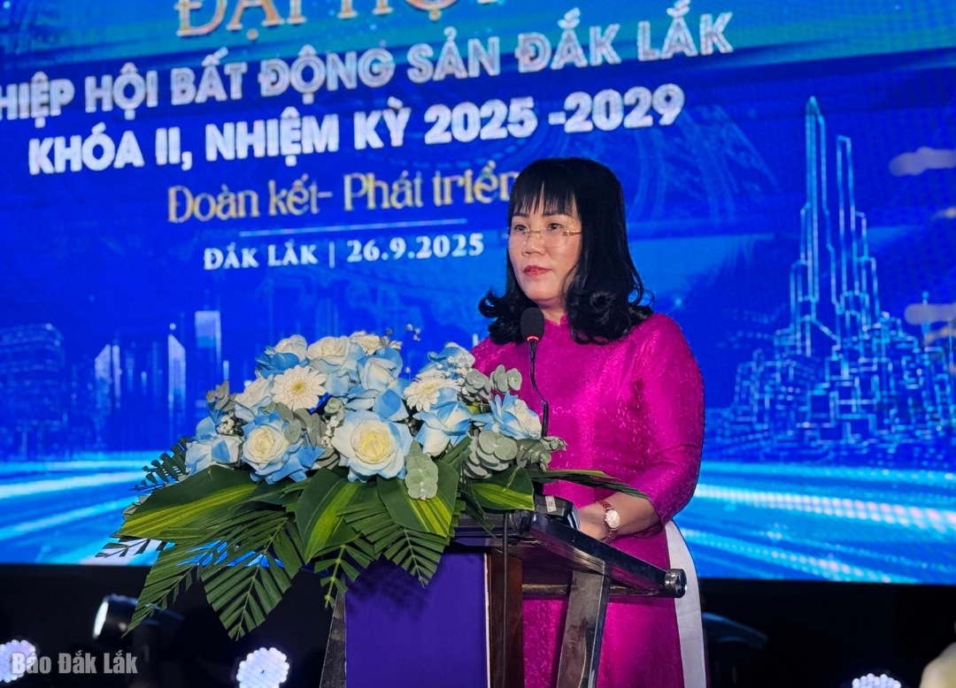 Ủy viên Ban Thường vụ Tỉnh ủy, Phó Chủ tịch thường trực UBND tỉnh Hồ Thị Nguyên Thảo phát biểu tại Đại hội