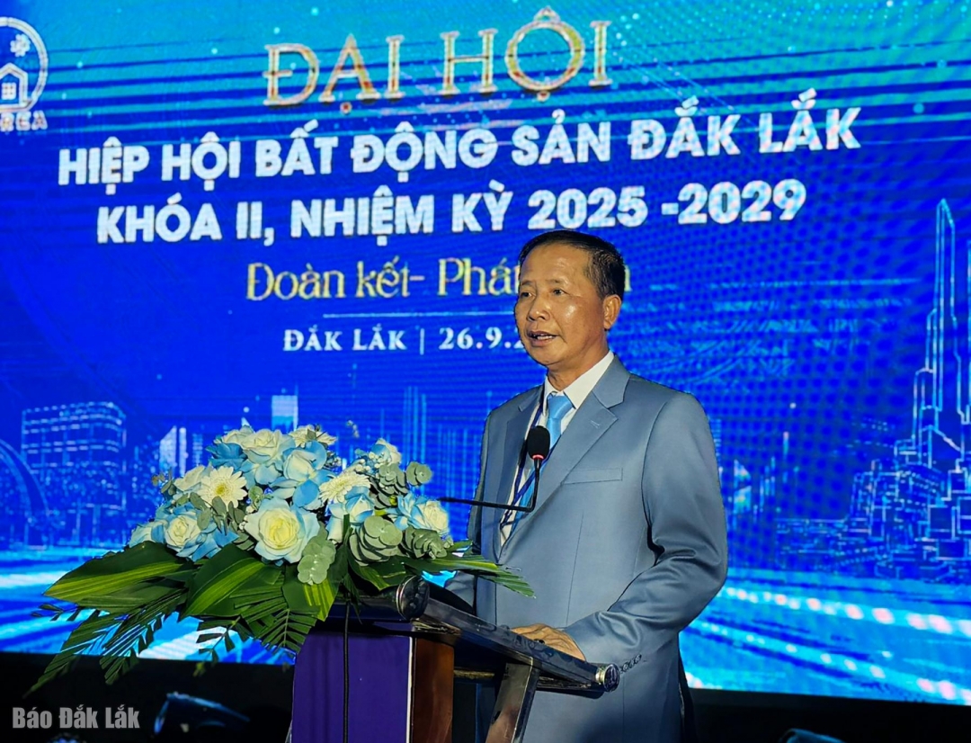 Tân Chỉ tịch Hiệp hội BĐS Đắk Lắk Trần Tiến Lợi phát biểu nhận nhiệm vụ