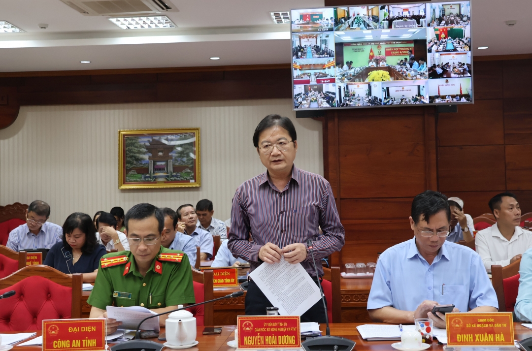 Giám đốc Sở NN-PTNT Nguyễn Hoài Dương báo cáo về công tác quản lý mã vùng sầu riêng