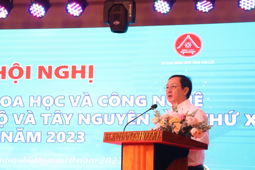 Ủy viên Trung ương Đảng, Bộ trưởng Bộ KH-CN Huỳnh Thành Đạt phát biểu kết luận hội nghị