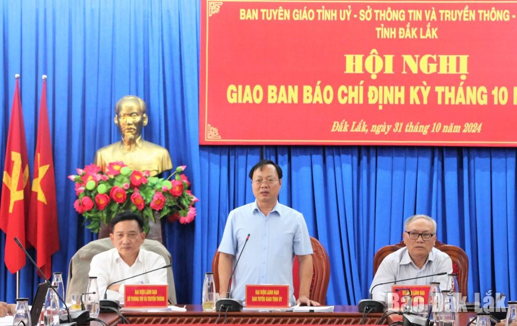 Phó trưởng Ban Thường trực Ban Tuyên giáo Tỉnh ủy Huỳnh Chiến Thắng phát biểu ý kiến tại hội nghị.