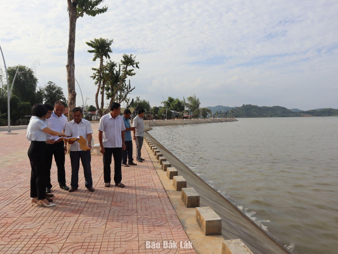 Các đơn vị liên quan bàn giao công trình.