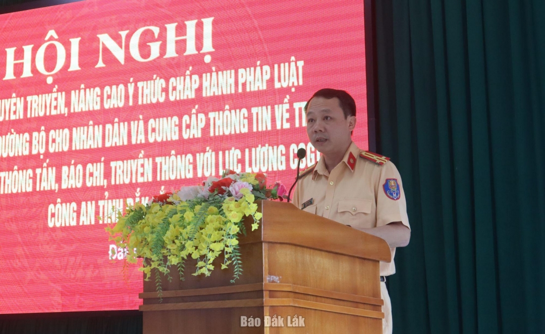 Thượng tá Bùi Trọng Tuấn, Trưởng Phòng Cảnh sát giao thông (Công an tỉnh) thông tin về tình hình trật tự, an toàn giao thông trên địa bàn tỉnh.