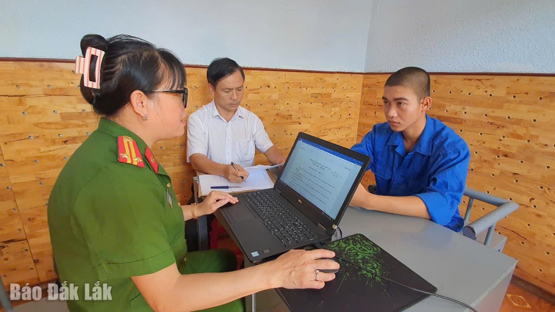 Đối tượng Duy tại cơ quan công an.