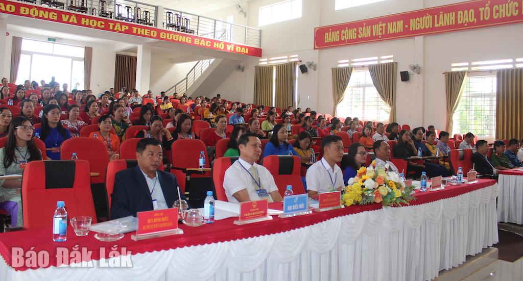 Đại biểu tham dự đại hội.