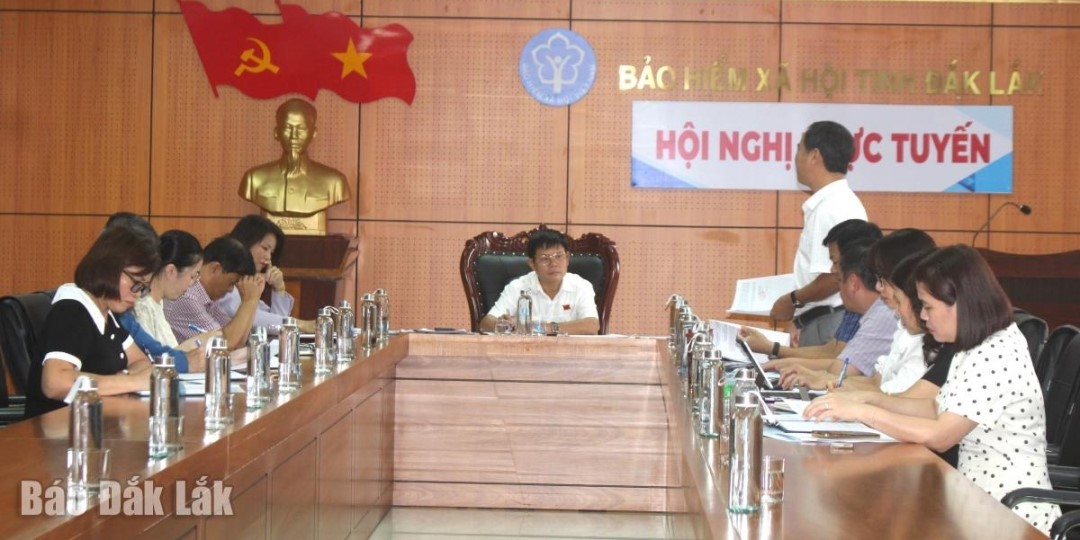 Đại biểu tham dự buổi làm việc.