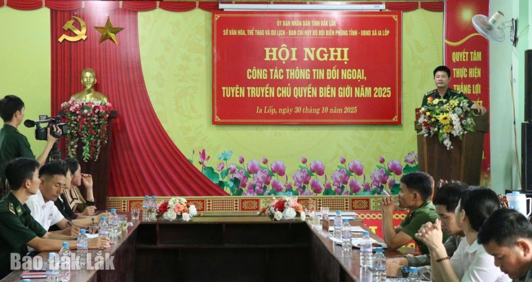 Các đại biểu tham dự hội nghị