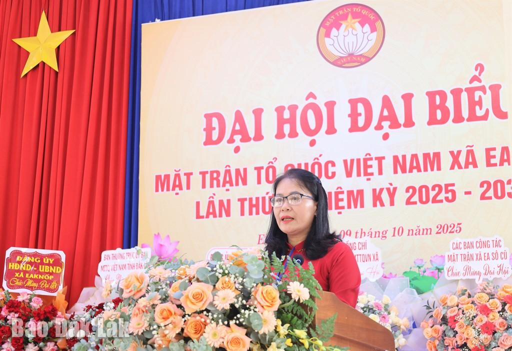 Chủ tịch Ủy ban MTTQ Việt Nam xã Ea Knốp Vũ Thị Thanh Giang phát biểu khai mạc đại hội.