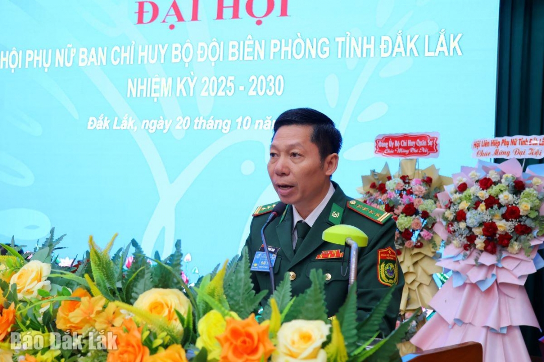 Đại tá Đỗ Quang Thấm, Phó Chính ủy Bộ Chỉ huy Quân sự tỉnh, Chính ủy Ban Chỉ huy BĐBP tỉnh phát biểu tại đại hội.