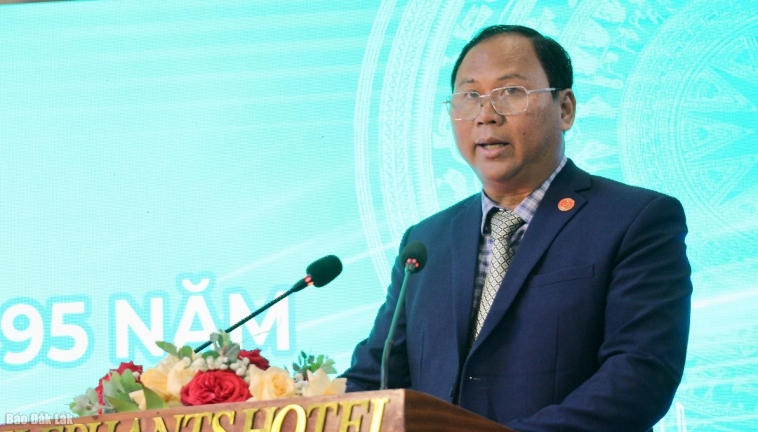 Chủ tịch Hội Nông dân tỉnh Ya Toan Ênuôl ôn lại truyền thống 95 năm Hội Nông dân Việt Nam.