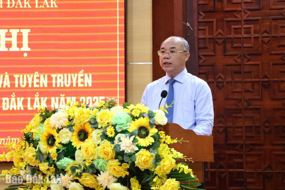 Phó Chủ tịch UBND tỉnh Trương Công Thái phát biểu khai mạc chương trình.