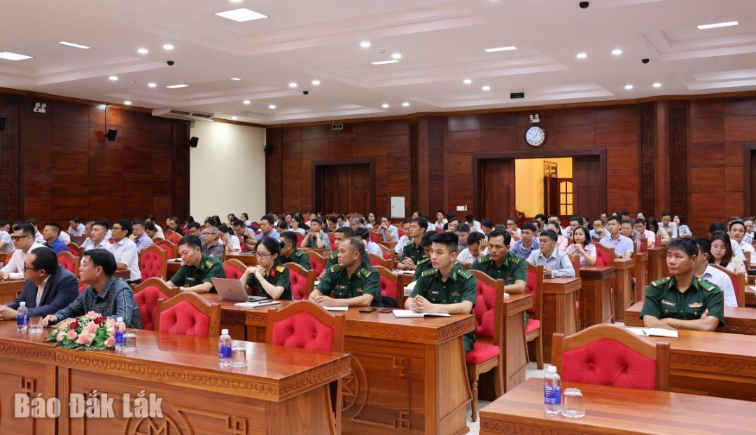 Đại biểu tham dự chương trình tập huấn.