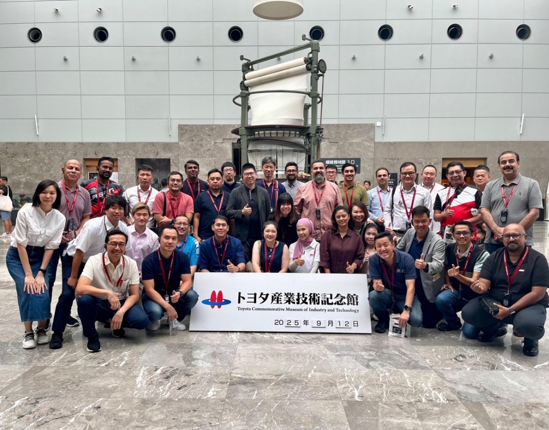 “Đại diện các nhà phân phối và đại lý Toyota tại các nước Châu Á tại Bảo tàng Toyota”