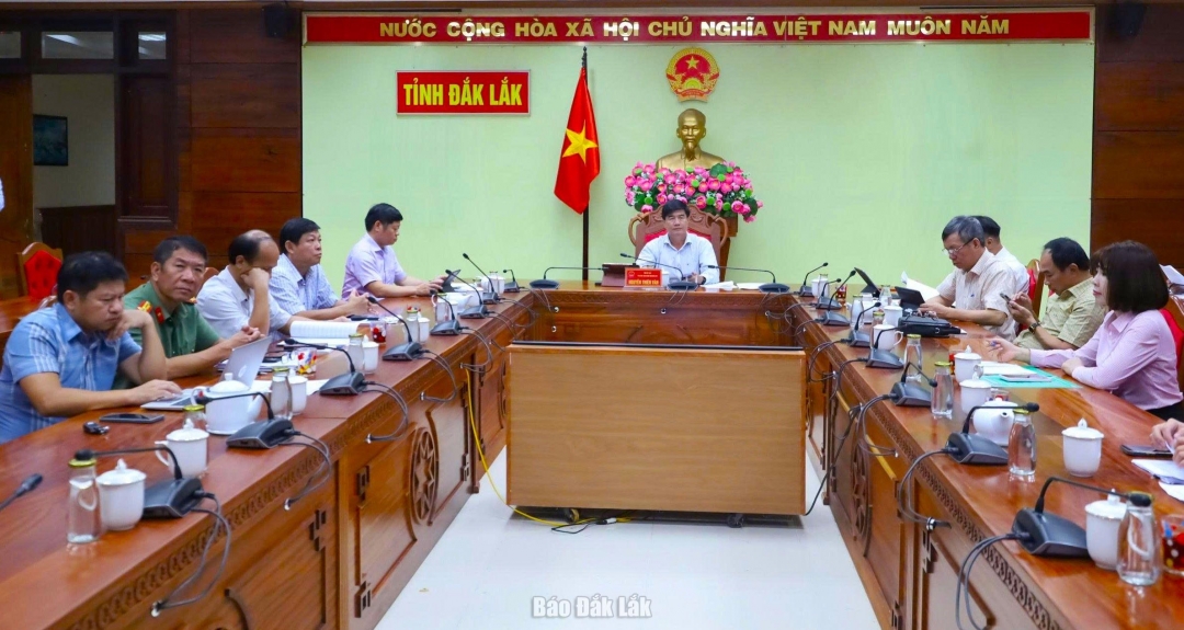 Các đại biểu dự phiên họp tại điểm cầu UBND tỉnh Đắk Lắk.