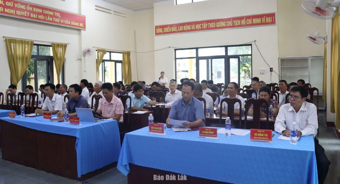 Các đại biểu dự hội nghị.