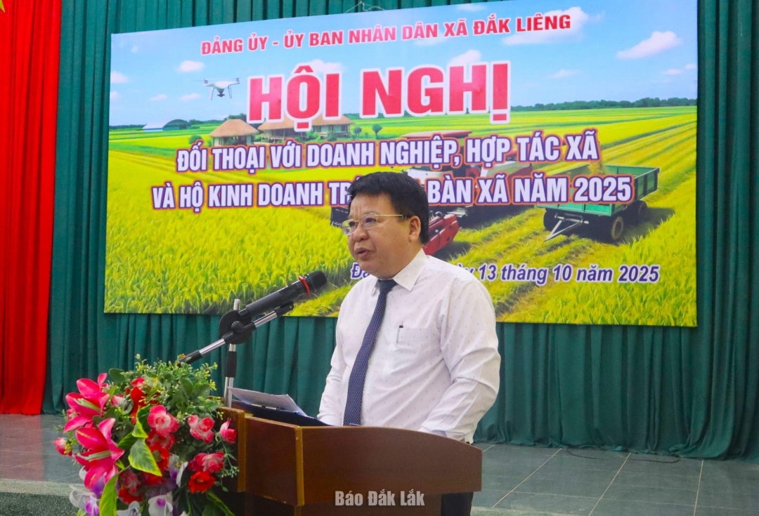Bí thư Đảng ủy xã Đắk Liêng Nguyễn Quang Dũng phát biểu chỉ đạo tại hội nghị.