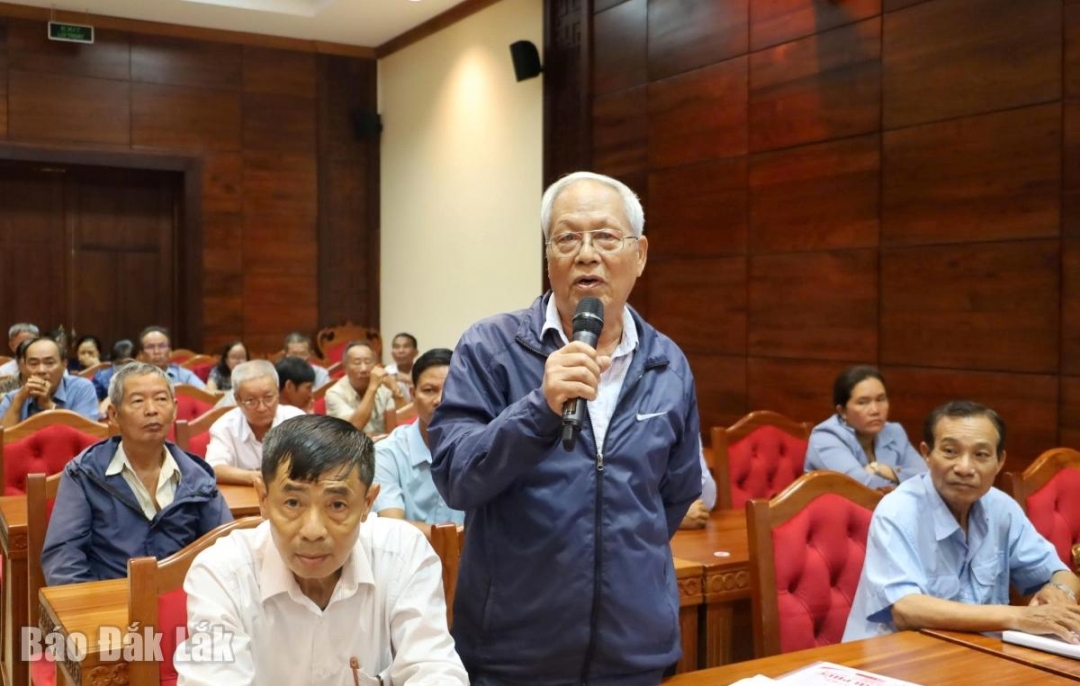 Cử tri tỉnh Đắk Lắk nêu ý kiến kiến nghị tại Hội nghị tiếp xúc cử tri sau Kỳ họp thứ 9, Quốc hội khóa XV. (Ảnh minh họa)