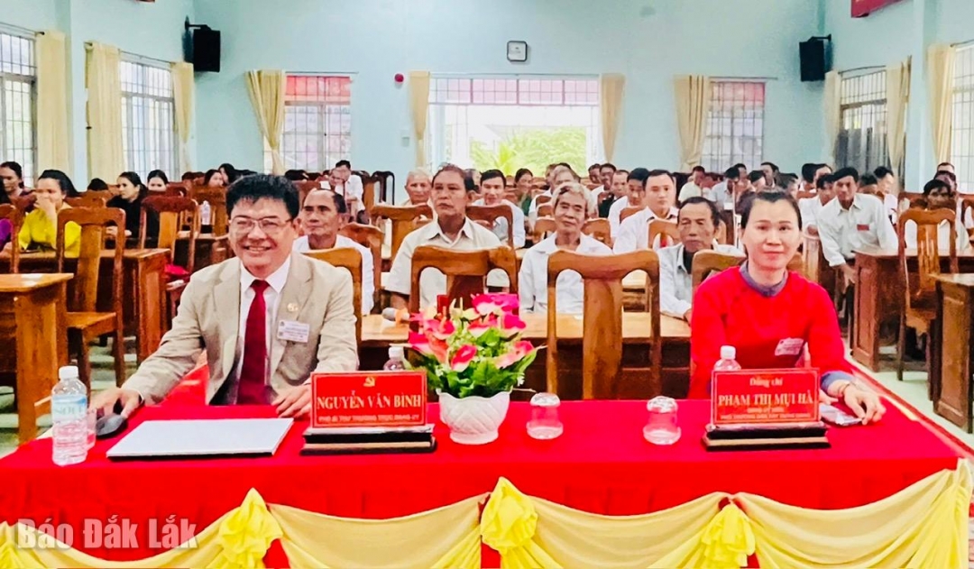 Đại biểu tham dự đại hội.