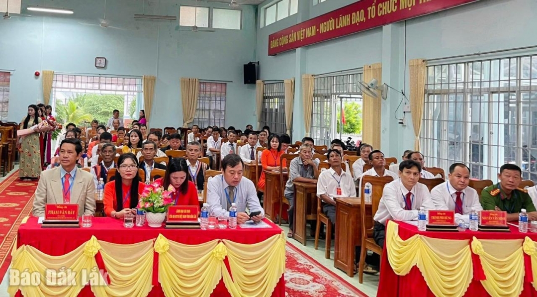 Đại biểu tham dự đại hội.