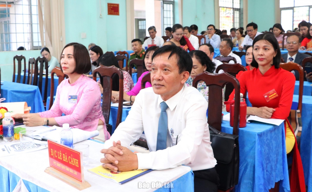 Đại biểu dự đại hội.