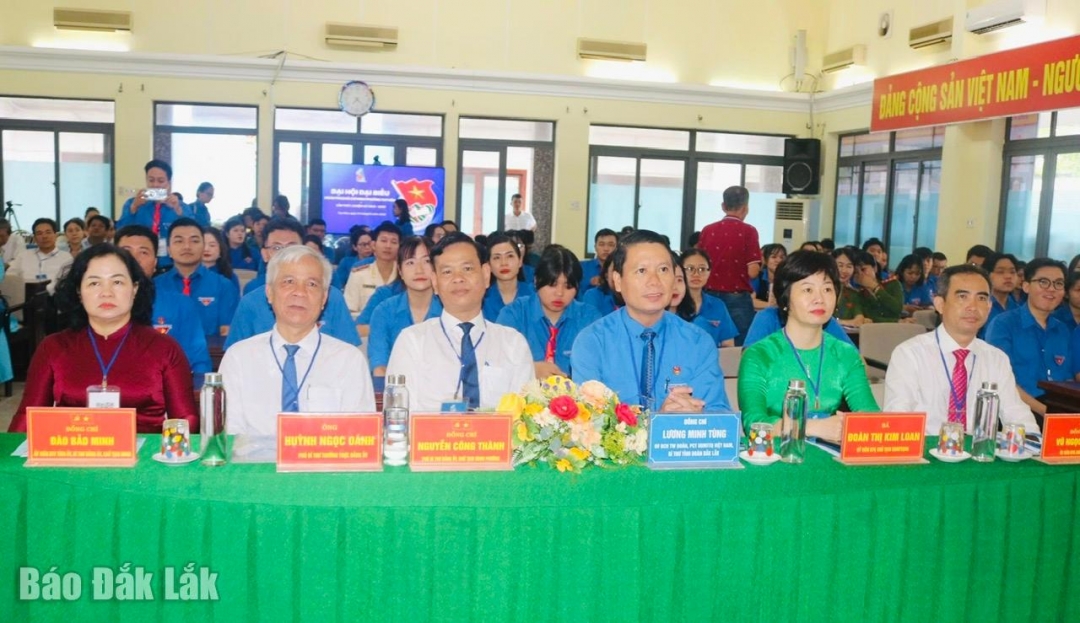 Đại biểu tham dự đại hội.