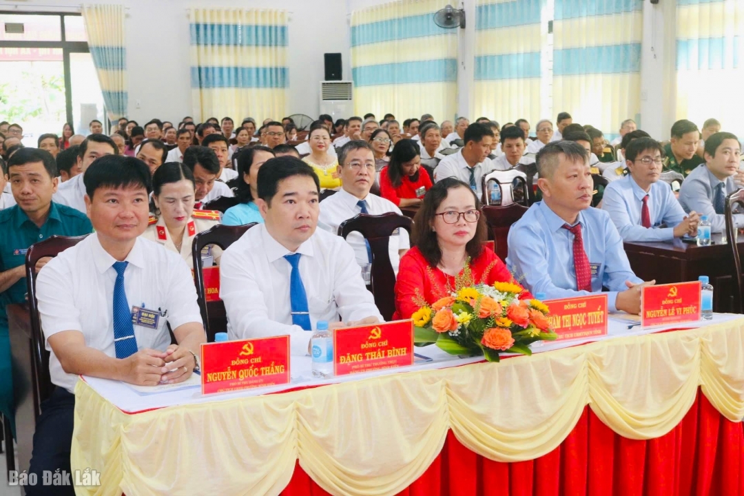 Đại biểu tham dự đại hội.