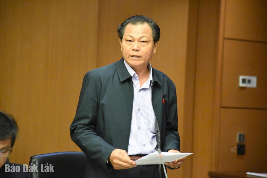 Đại biểu Lưu Văn Đức, Ủy viên kiêm nhiệm Hội đồng Dân tộc của Quốc hội phát biểu tại phiên thảo luận. (Ảnh Đoàn ĐBQH tỉnh cung cấp)