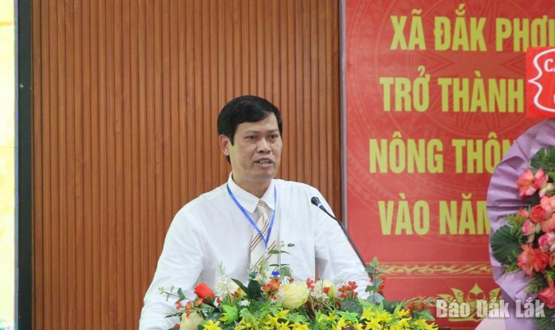 Tỉnh ủy viên, Phó Chủ tịch Ủy ban MTTQ Việt Nam tỉnh, Chủ tịch Liên đoàn Lao động tỉnh Lê Văn Thành phát biểu chỉ đạo đại hội.