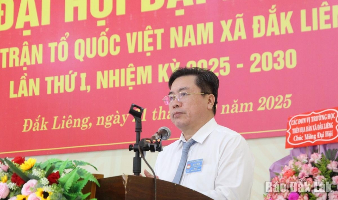 Ủy viên Ban Thường vụ Tỉnh ủy, Phó Chủ tịch Thường trực Ủy ban MTTQ Việt Nam tỉnh Trần Hữu Thế phát biểu chỉ đạo đại hội.