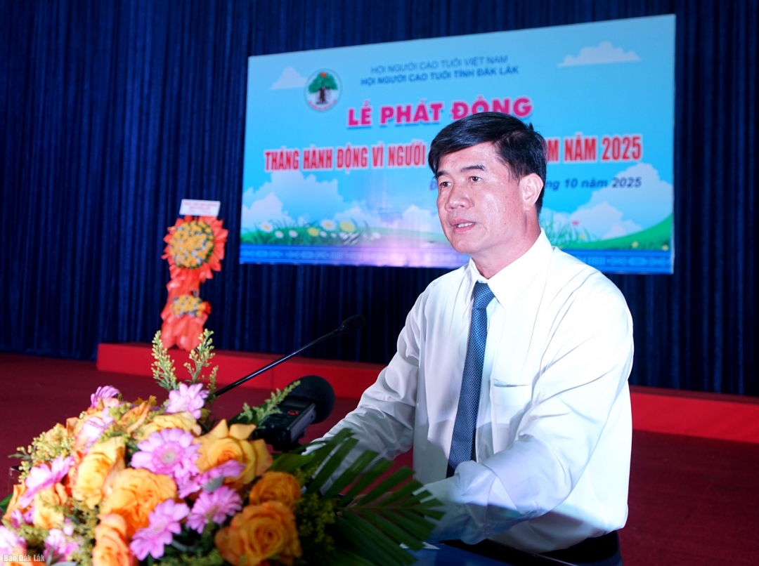 Phó Chủ tịch UBND tỉnh Nguyễn Thiên Văn phát biểu chỉ đạo tại lễ phát động