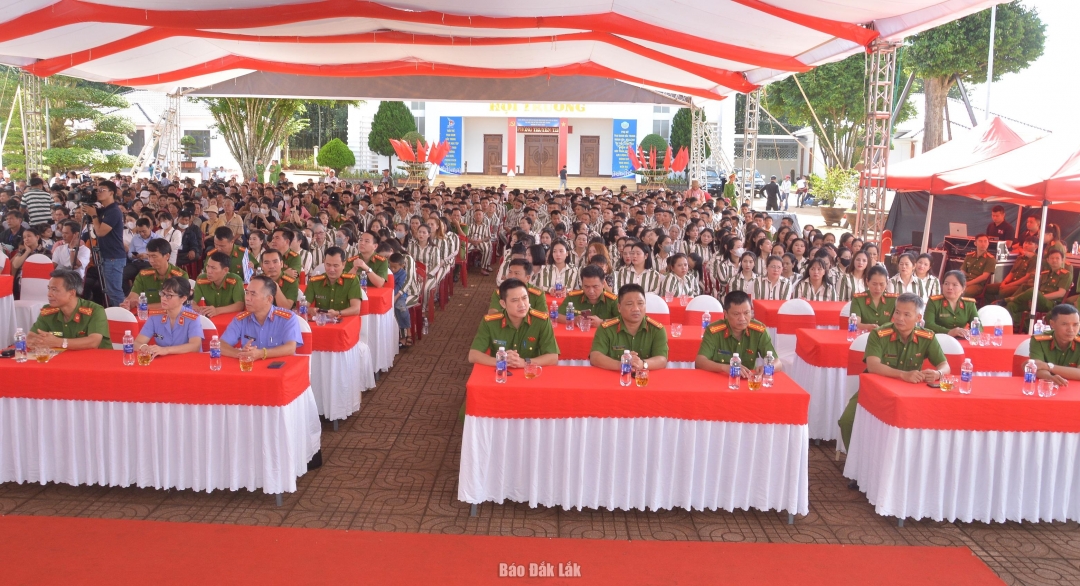 Quang cảnh hội nghị.
