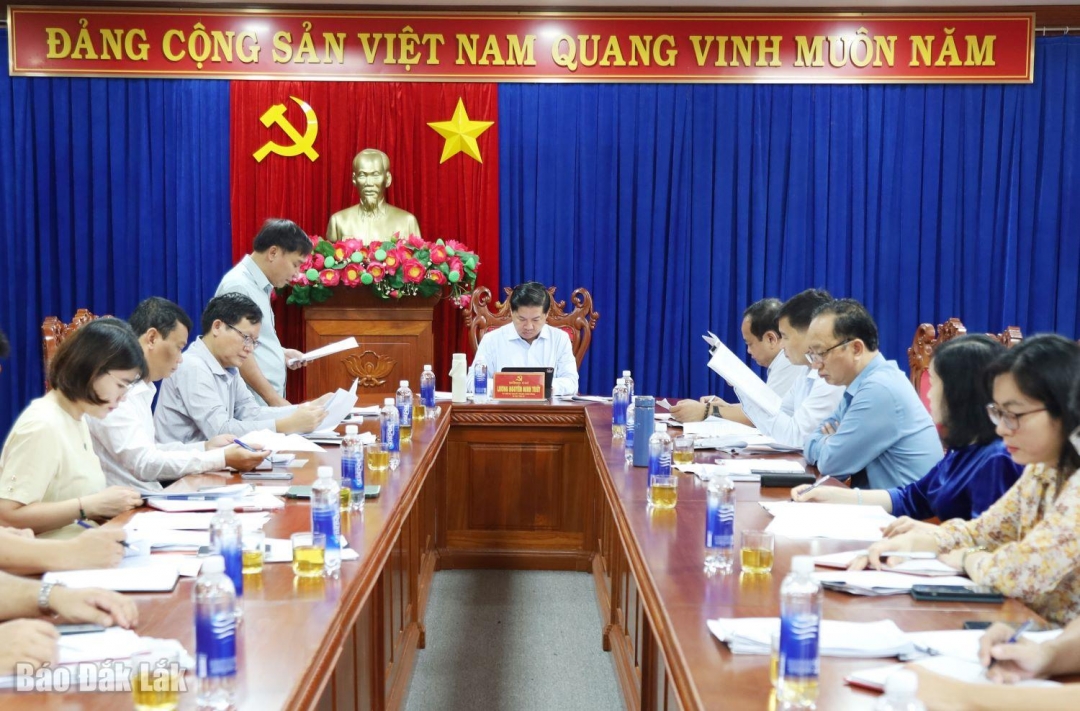 Quang cảnh buổi làm việc.