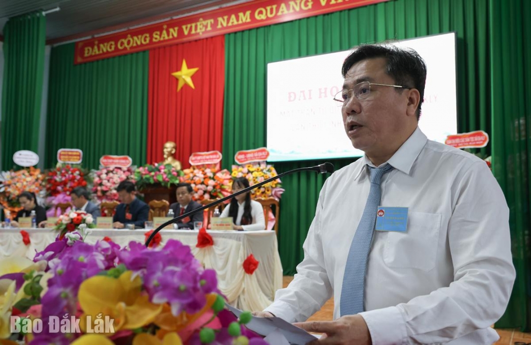 Ủy viên Ban Thường vụ Tỉnh ủy, Phó Chủ tịch Thường trực Ủy ban MTTQ Việt Nam tỉnh Trần Hữu Thế phát biểu chỉ đạo đại hội.