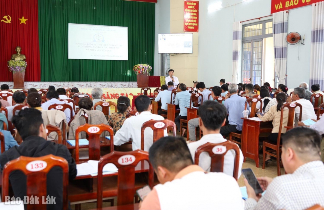 Quang cảnh hội nghị tập huấn.