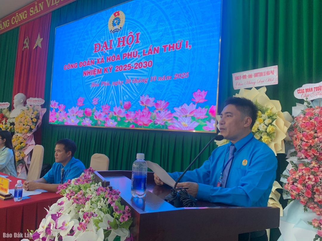 Chủ tịch Công đoàn xã Hòa Phú phát biểu nhận nhiệm vụ