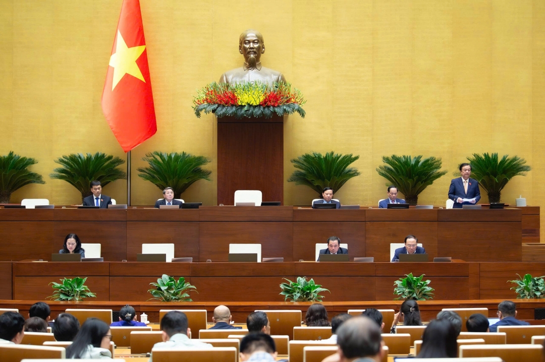 Phó Chủ tịch Quốc hội Lê Minh Hoan điều hành phiên thảo luận. Ảnh: quochoi.vn