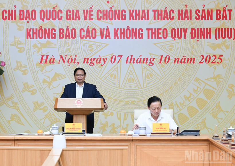 Thủ tướng Chính phủ Phạm Minh Chính chủ trì Phiên họp lần thứ 16 của Ban Chỉ đạo quốc gia về chống khai thác IUU. (Nguồn: nhandan.vn)