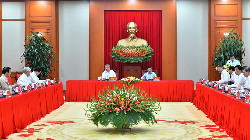 Tổng Bí thư Tô Lâm chủ trì Phiên họp thứ ba của Tiểu ban Văn kiện Đại hội XIV của Đảng. Ảnh: Báo Nhân Dân