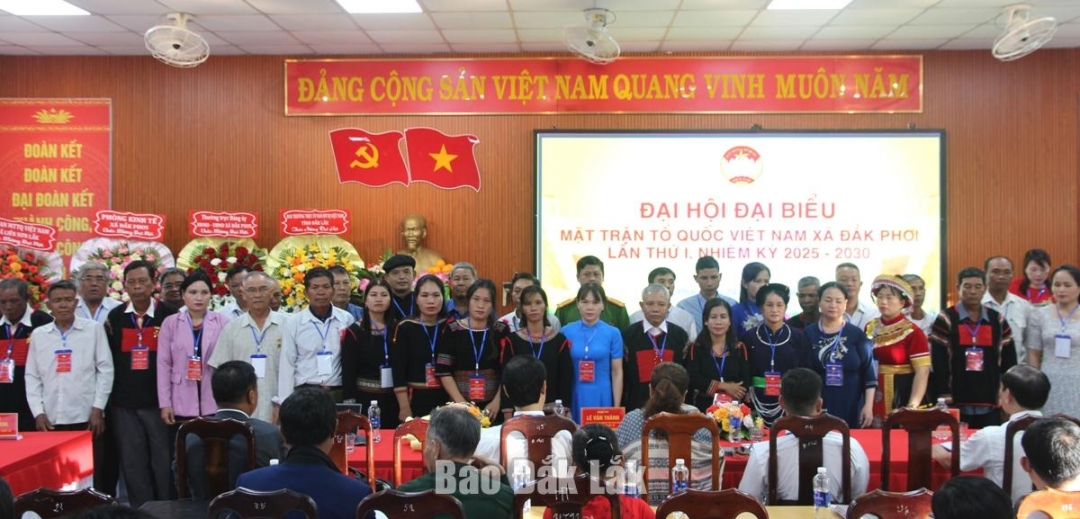 Ủy viên Ủy ban MTTQ Việt Nam xã Đắk Phơi khóa I, nhiệm kỳ 2025 - 2030 ra mắt tại Đại hội.