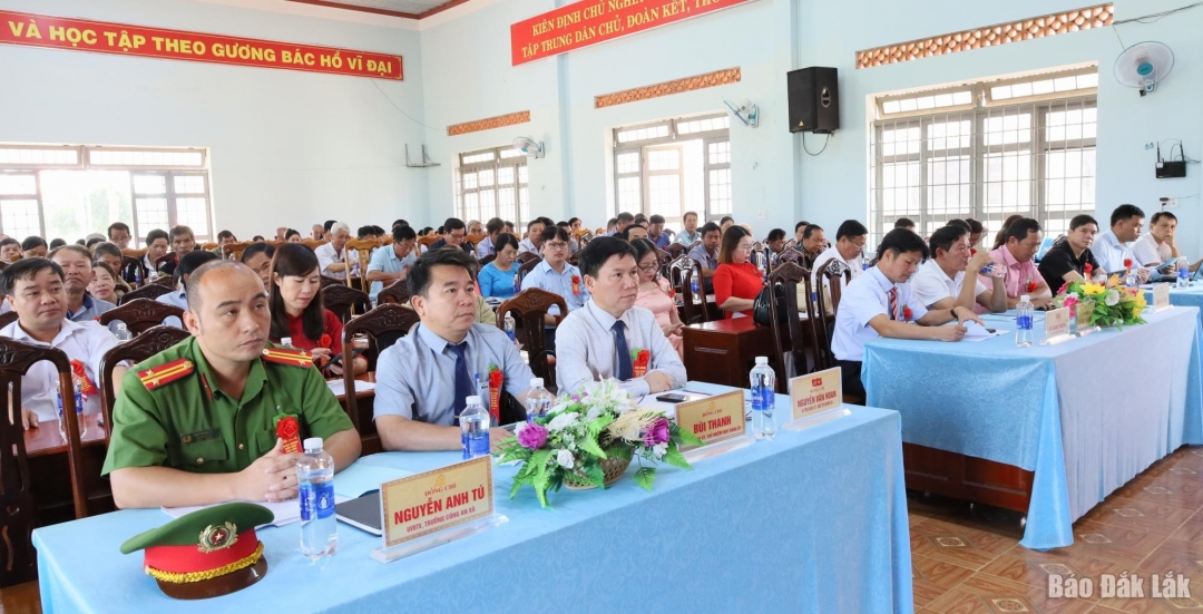 Các đại biểu tham dự hội nghị.