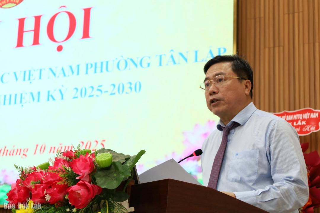 Ủy viên Ban Thường vụ Tỉnh ủy, Phó Chủ tịch Thường trực Ủy ban MTTQ Việt Nam tỉnh Trần Hữu Thế phát biểu chỉ đạo đại hội.