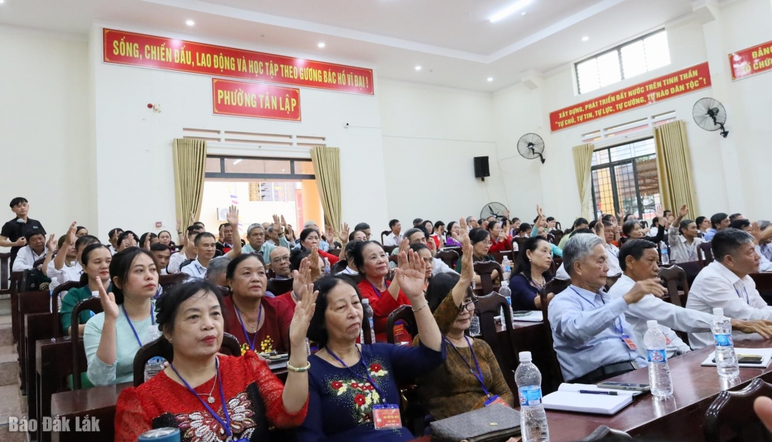 Đại biểu tham gia biểu quyết hiệp thương cử Ủy ban MTTQ Việt Nam phường Tân Lập khóa I, nhiệm kỳ 2025 – 2030.