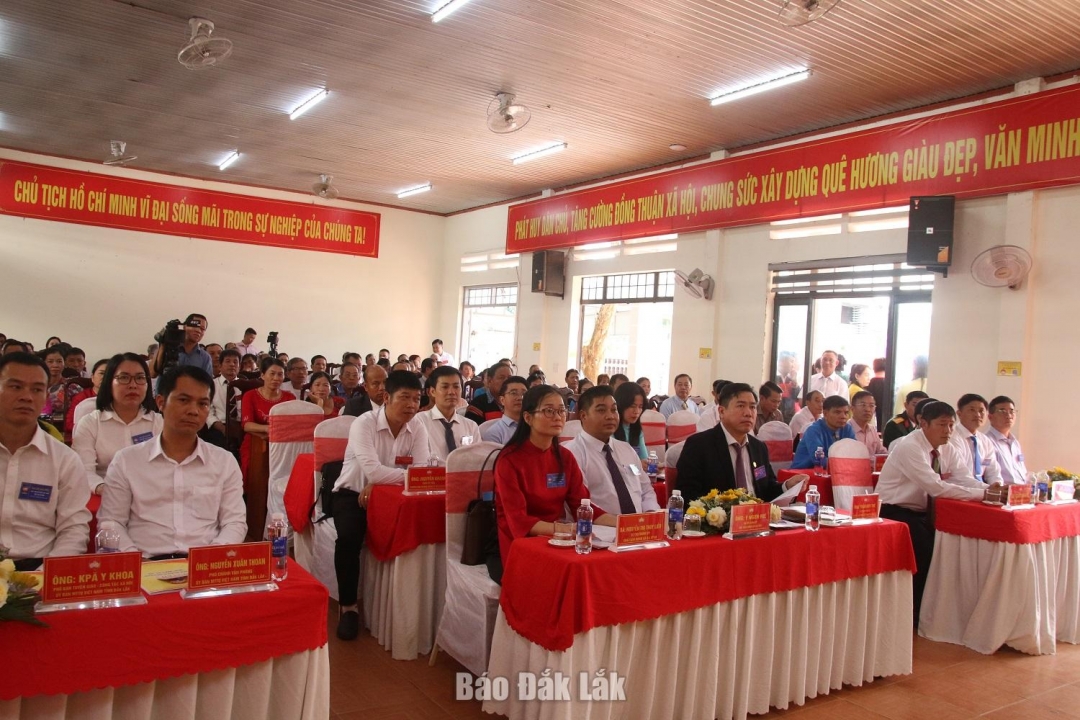 Đại biểu tham dự đại hội.