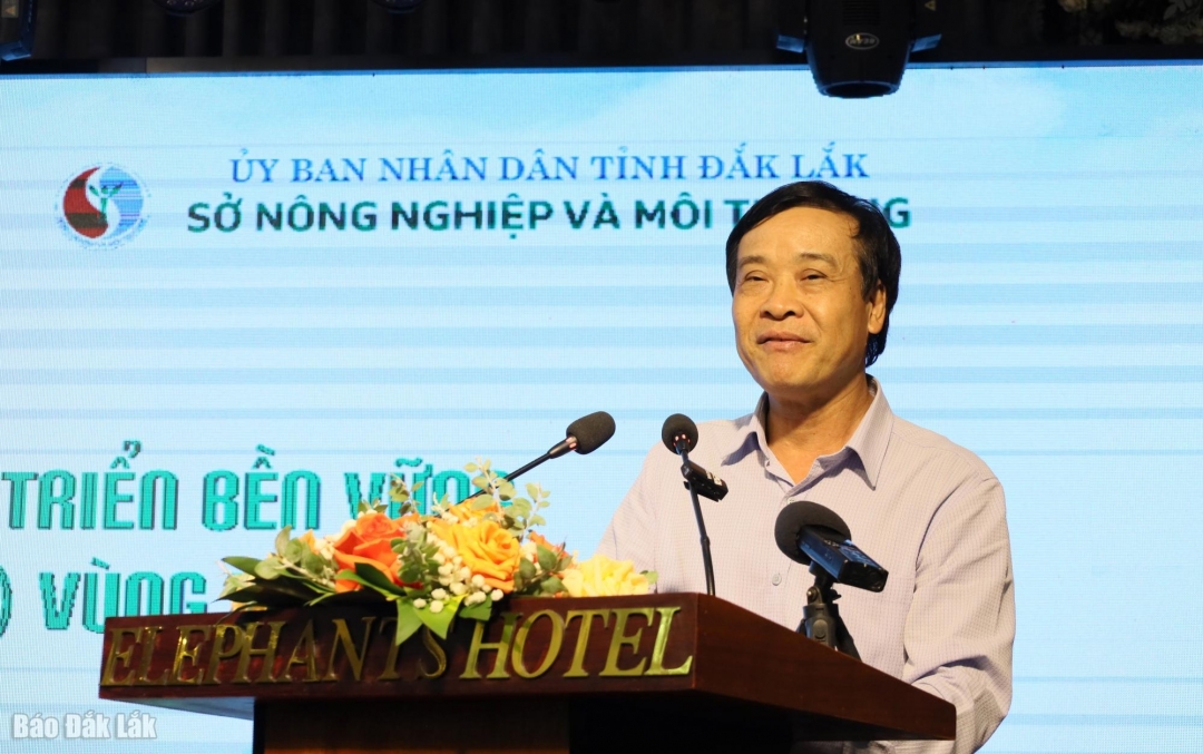 Tiến sĩ Đặng Bá Đàn, Phó Trưởng Văn phòng Thường trực phía Nam -  Trung tâm Khuyến nông quốc gia phát biểu ý kiến.