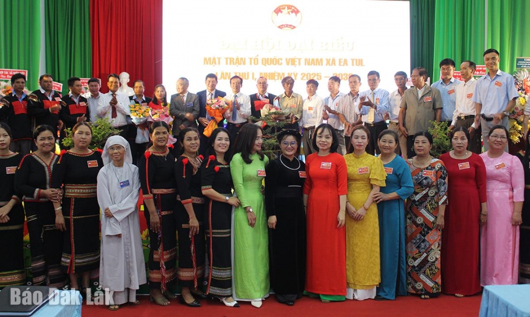 Các đại biểu tham gia Ủy ban MTTQ Việt Nam xã Ea Tul khóa I, nhiệm kỳ 2025 – 2030 ra mắt đại hội.