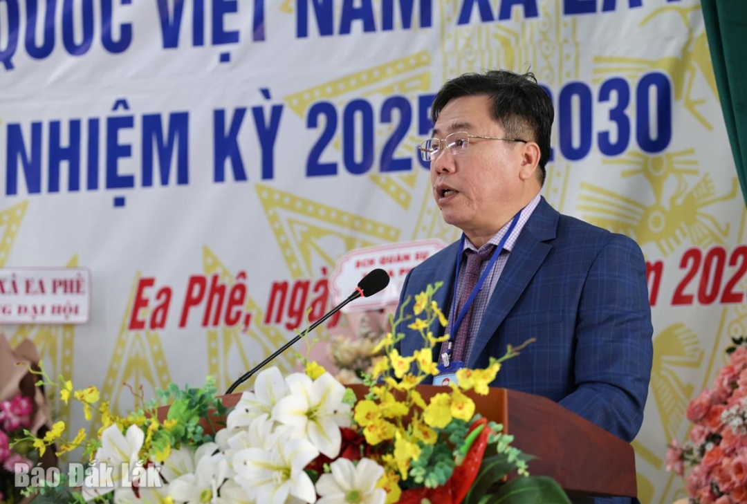 Ủy viên Ban Thường vụ Tỉnh ủy, Phó Chủ tịch Thường trực Ủy ban MTTQ Việt Nam tỉnh Trần Hữu Thế phát biểu chỉ đạo đại hội.