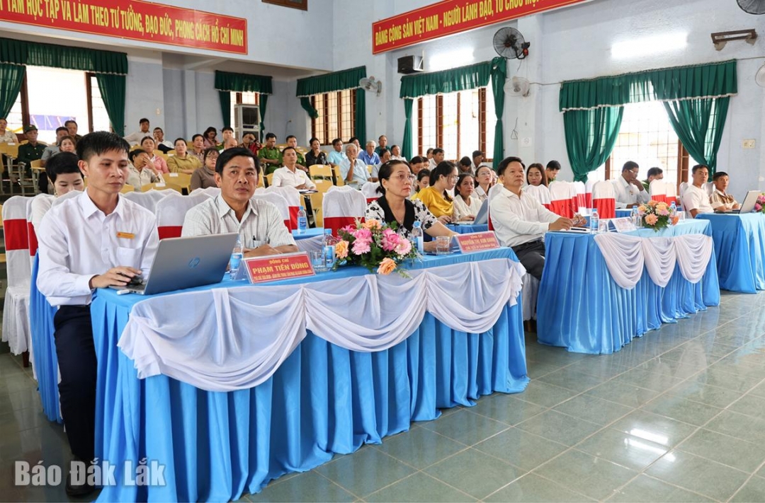 Đại biểu tham dự hội nghị.