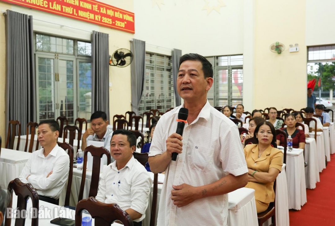 Đại biểu nêu ý kiến tham luận tại hội nghị.