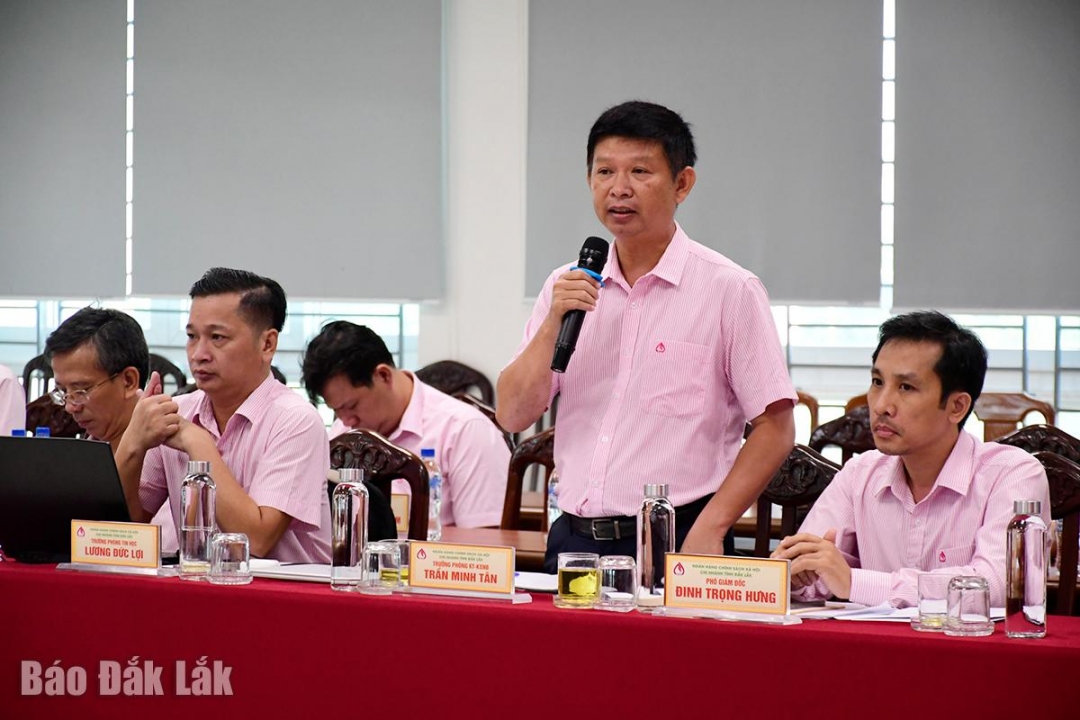 Đại diện Phòng Kiểm tra - Kiểm soát nội bộ nêu một số tồn tại qua quá trình kiểm tra, giám sát. 